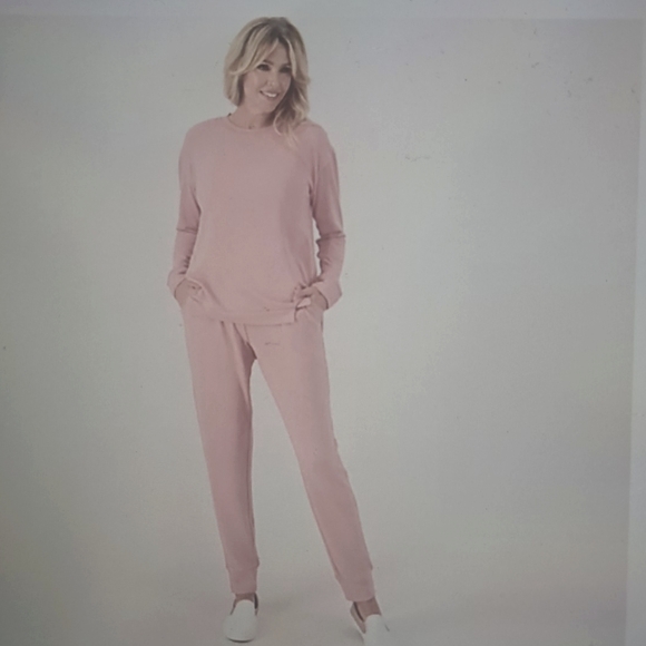 UGG Other - UGG KOOLABURRA LOUNGE SET  M